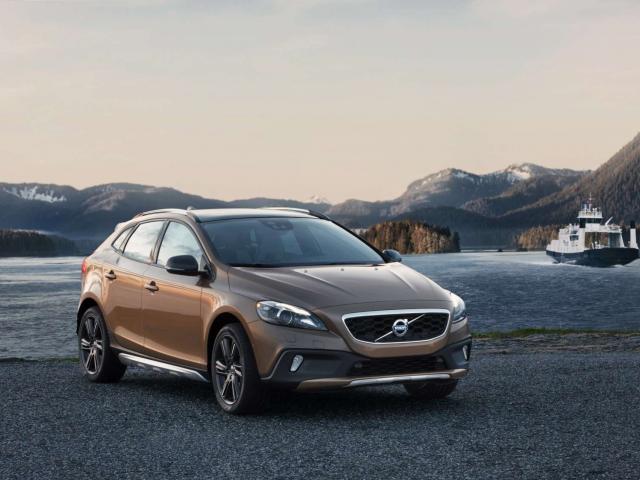 Ile pali Volvo V40 II Cross Country Facelifting (2016